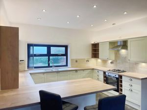 Kitchen- click for photo gallery